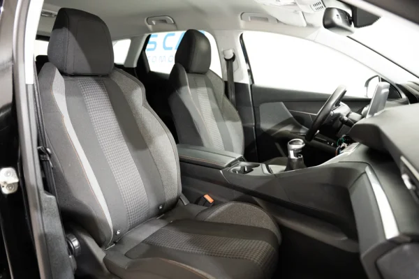 Peugeot 3008 1.2 PureTech Active 22