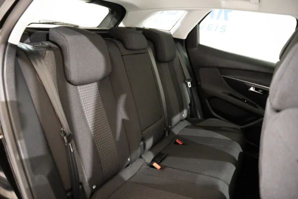 Peugeot 3008 1.2 PureTech Active 23