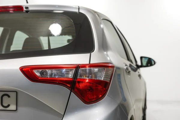 Toyota Yaris 1.0 VVT-i Comfort 6