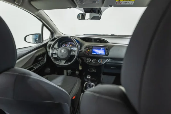 Toyota Yaris 1.0 VVT-i Comfort 8