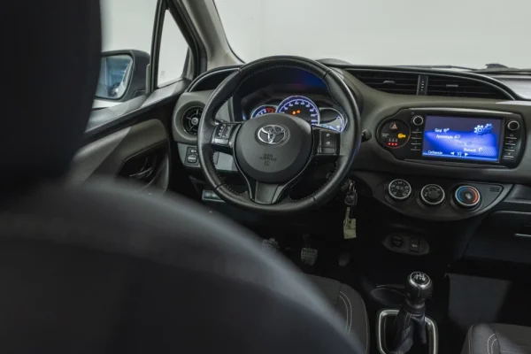 Toyota Yaris 1.0 VVT-i Comfort 9