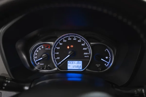 Toyota Yaris 1.0 VVT-i Comfort 19