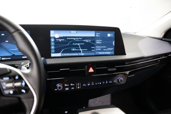 Kia EV6 77.4 kWh Earth 11