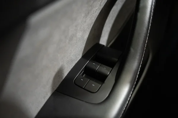 Tesla Model 3 Long-Range Dual Motor AWD 20