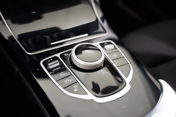 Mercedes-Benz C 300 de Avantgarde 12