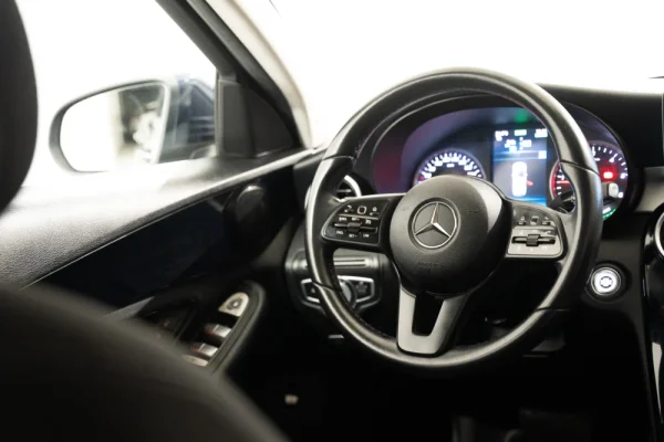 Mercedes-Benz C 300 de Avantgarde 13