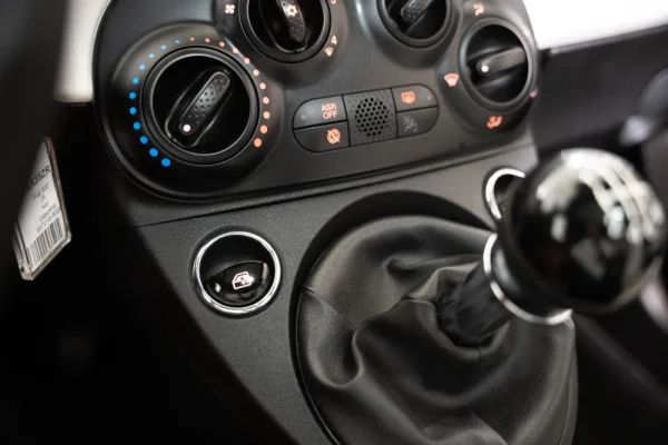 Fiat 500 1.0 Hybrid Dolcevita 19