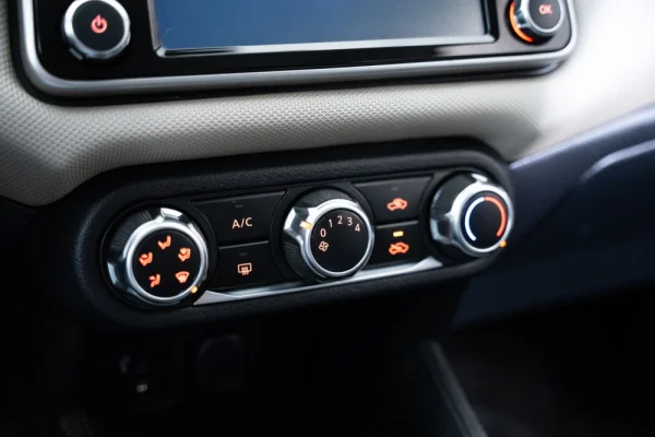 Nissan Micra 0.9 IG-T N-Connecta S/S 18