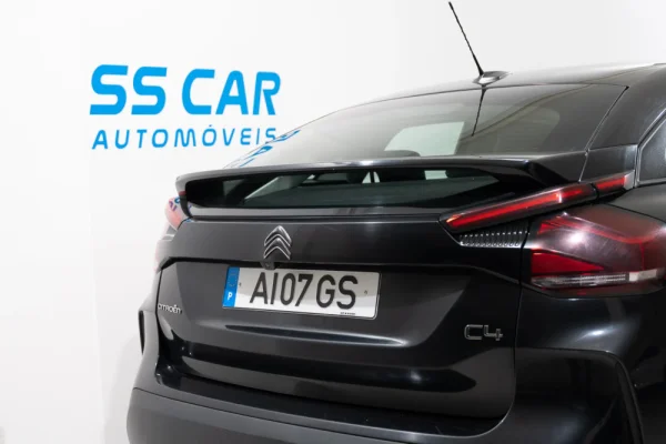 Citroen C4 1.2 PureTech Shine 8