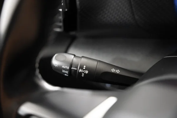 Citroen C4 1.2 PureTech Shine 13