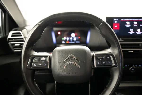 Citroen C4 1.2 PureTech Shine 15