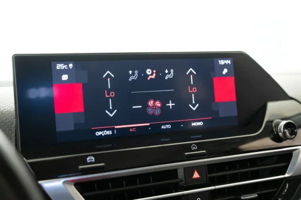 Citroen C4 1.2 PureTech Shine 21