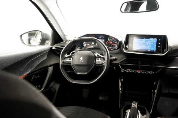 Peugeot 2008 1.2 PureTech Active EAT8 3