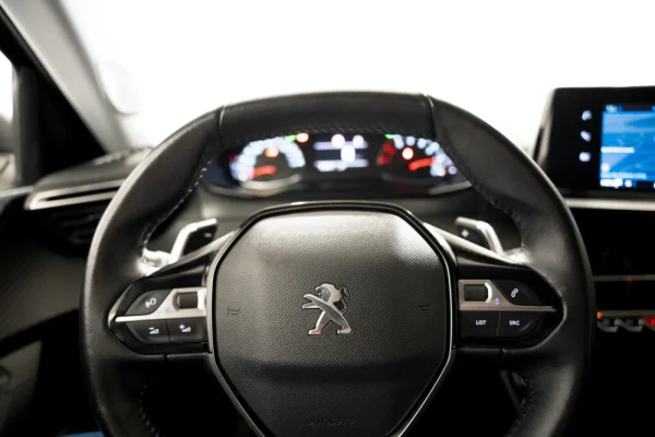 Peugeot 2008 1.2 PureTech Active EAT8 9