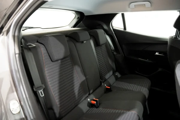 Peugeot 2008 1.2 PureTech Active EAT8 13