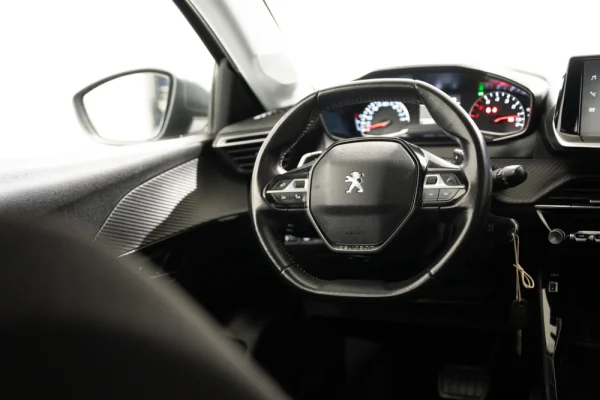 Peugeot 208 1.2 PureTech Allure EAT8 10