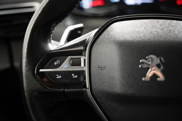Peugeot 208 1.2 PureTech Allure EAT8 14
