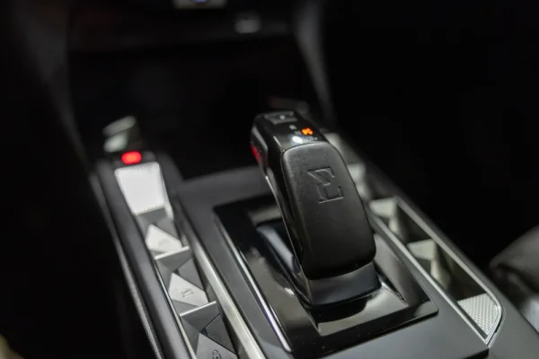 DS DS3 Crossback E-Tense SE Connected Chic 17
