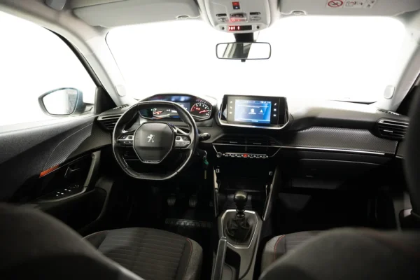 Peugeot 2008 1.2 PureTech Active 8