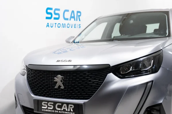 Peugeot 2008 1.2 PureTech Active EAT8 3
