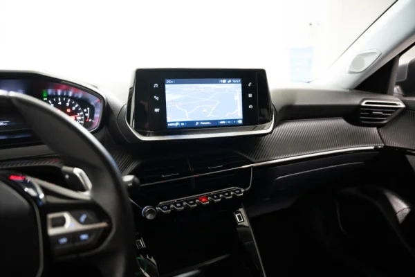 Peugeot 2008 1.2 PureTech Active EAT8 19