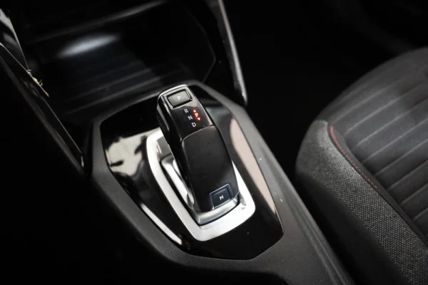 Peugeot 2008 1.2 PureTech Active EAT8 24