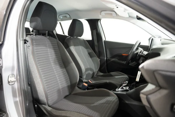 Peugeot 2008 1.2 PureTech Active EAT8 26