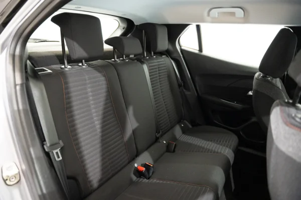 Peugeot 2008 1.2 PureTech Active EAT8 27