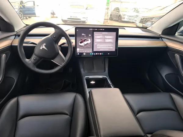 Tesla Model 3 Tração Traseira 4