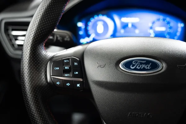 Ford Focus SW 1.0 EcoBoost MHEV ST-Line X 13