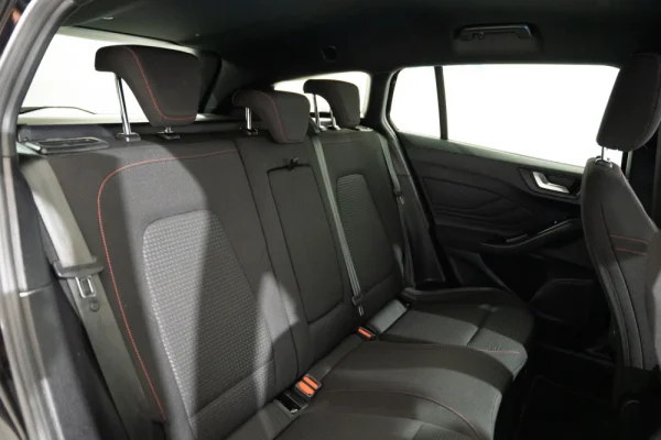 Ford Focus SW 1.0 EcoBoost MHEV ST-Line X 26