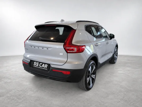 Volvo XC 40 Recharge Plus 2