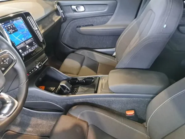 Volvo XC 40 Recharge Plus 5
