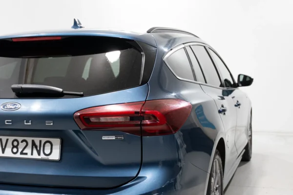 Ford Focus SW 1.0 EcoBoost MHEV ST-Line 7