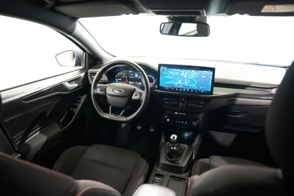 Ford Focus SW 1.0 EcoBoost MHEV ST-Line 9