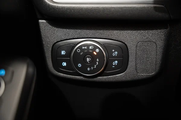 Ford Focus SW 1.0 EcoBoost MHEV ST-Line 12