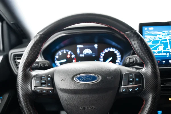 Ford Focus SW 1.0 EcoBoost MHEV ST-Line 14