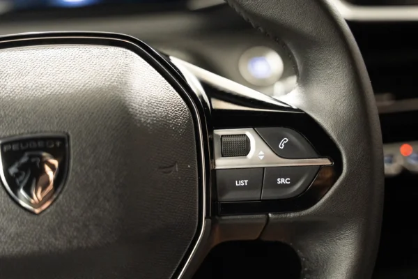 Peugeot e-2008 54 kWh Allure 15