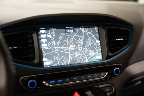 Hyundai Ioniq 1.6 GDI HEV Pack Plus 22