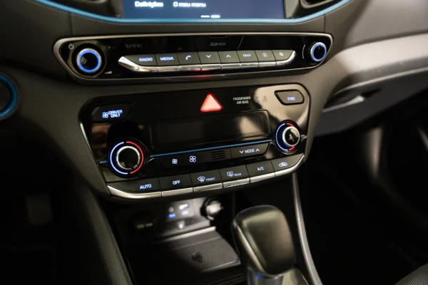 Hyundai Ioniq 1.6 GDI HEV Pack Plus 26