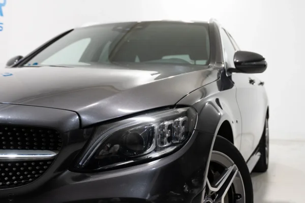 Mercedes-Benz C 300 e AMG Line 3