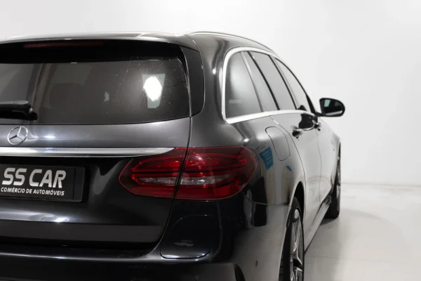 Mercedes-Benz C 300 e AMG Line 6