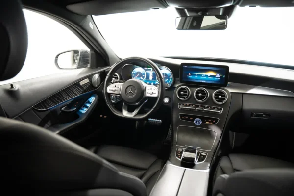 Mercedes-Benz C 300 e AMG Line 8