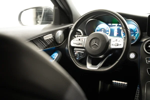 Mercedes-Benz C 300 e AMG Line 9