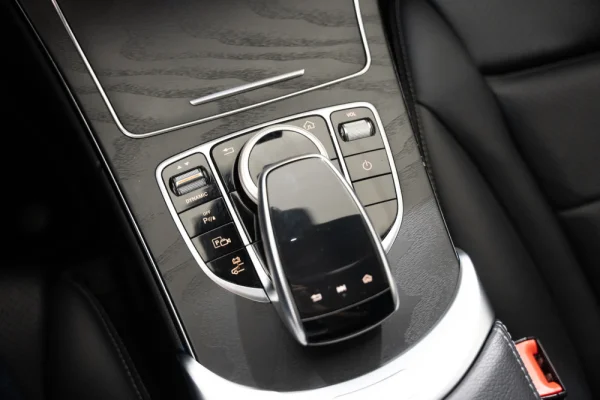 Mercedes-Benz C 300 e AMG Line 23