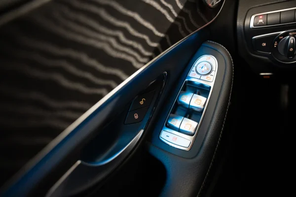 Mercedes-Benz C 300 e AMG Line 25