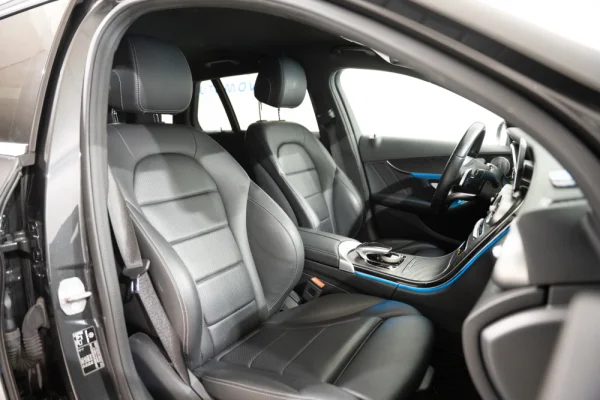 Mercedes-Benz C 300 e AMG Line 26