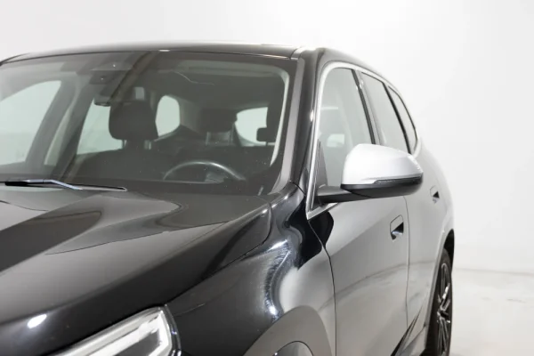 BMW iX1 xDrive30 xLine 5