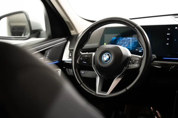 BMW iX1 xDrive30 xLine 11