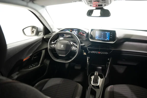 Peugeot 2008 1.2 PureTech Active EAT8 9